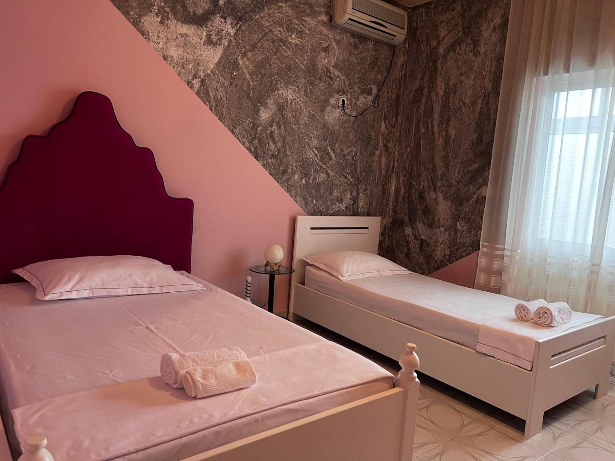 Apartment Private In Haxhialiu *